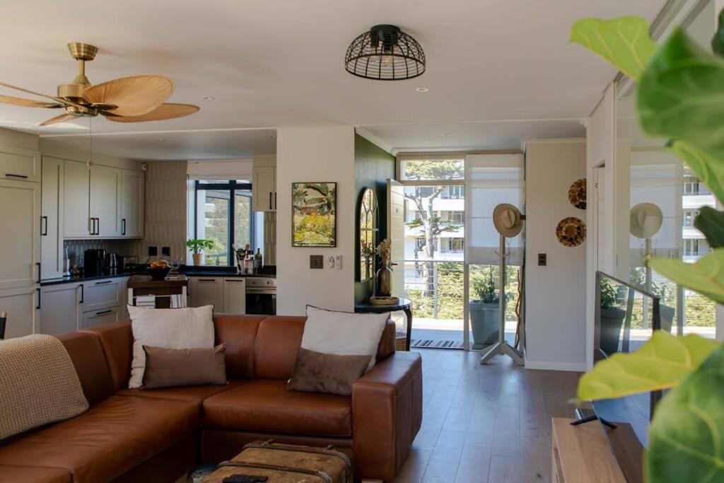 Apartment Stylish Floor *